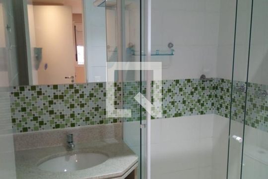 Banheiro da Suíte de apartamento à venda com 2 quartos, 62m² em Vila Endres, Guarulhos