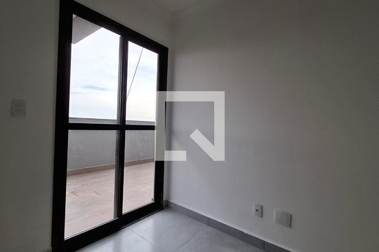 Sala de apartamento à venda com 2 quartos, 65m² em Vila Guarani, Santo André