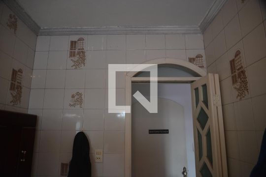 Banheiro da Suíte 1 de casa à venda com 5 quartos, 350m² em Vila Tibiriçá, Santo André