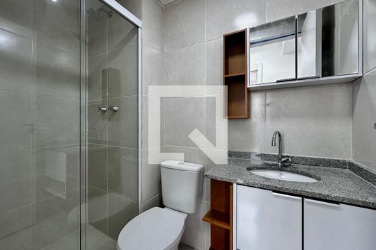 Banheiro de apartamento para alugar com 2 quartos, 36m² em Jardim Caravelas, São Paulo