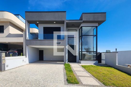 Fachada  de casa à venda com 3 quartos, 285m² em Jardim America II, Valinhos