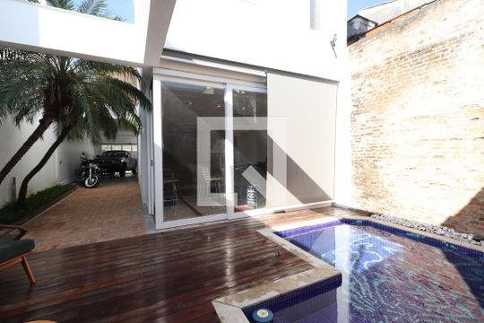 Piscina de casa à venda com 3 quartos, 184m² em Tatuapé, São Paulo
