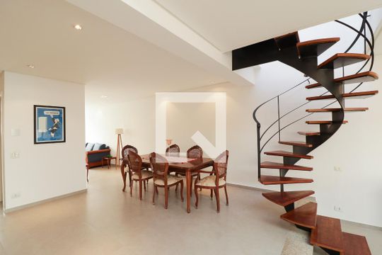 Casa à venda com 3 quartos, 150m² em Jardim São Paulo, São Paulo