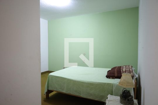 Suíte 1 de casa à venda com 3 quartos, 250m² em Jardim Guarapiranga, São Paulo