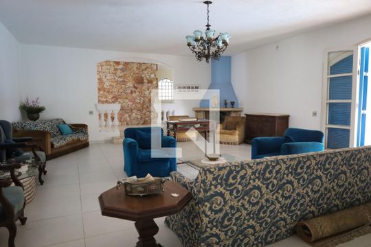 Sala de casa à venda com 3 quartos, 250m² em Jardim Guarapiranga, São Paulo