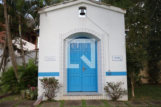 Área Externa de casa à venda com 3 quartos, 250m² em Jardim Guarapiranga, São Paulo