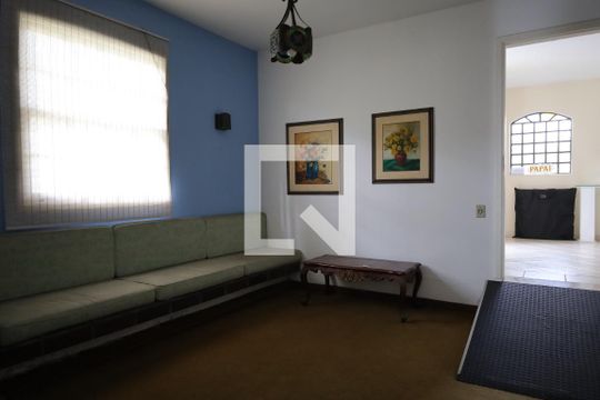 Sala de casa à venda com 3 quartos, 250m² em Jardim Guarapiranga, São Paulo