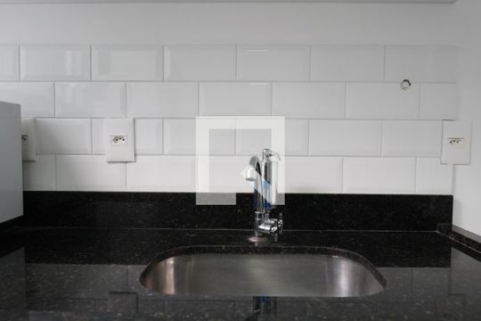 Cozinha de kitnet/studio para alugar com 1 quarto, 19m² em Vila Regente Feijó, São Paulo