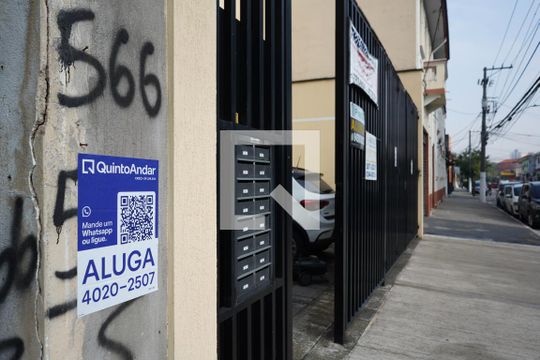 Placa de kitnet/studio para alugar com 1 quarto, 19m² em Vila Regente Feijó, São Paulo