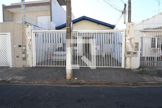 Fachada de casa à venda com 3 quartos, 187m² em Centro, Campinas