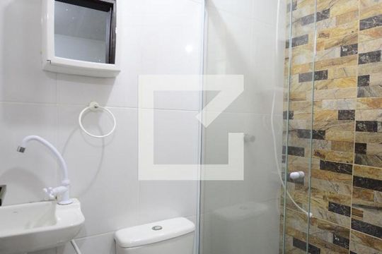 Banheiro de kitnet/studio para alugar com 1 quarto, 26m² em Bosque da Saúde, São Paulo