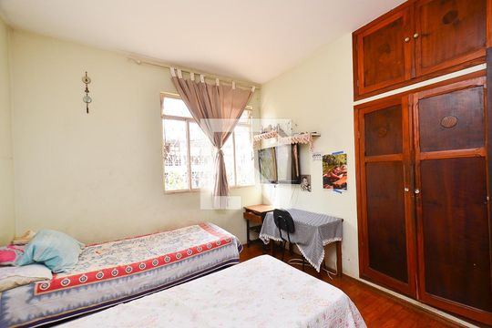 Quarto 1 de casa à venda com 4 quartos, 255m² em São Lucas, Belo Horizonte