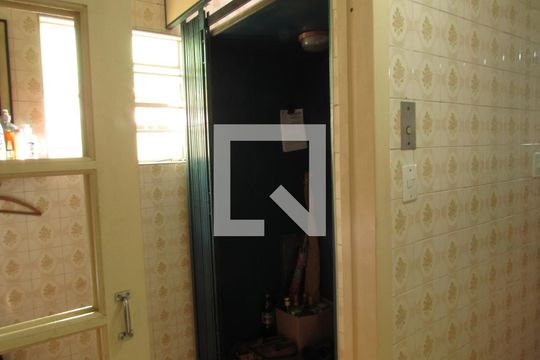 Escritório de casa à venda com 2 quartos, 189m² em Novo Osasco, Osasco