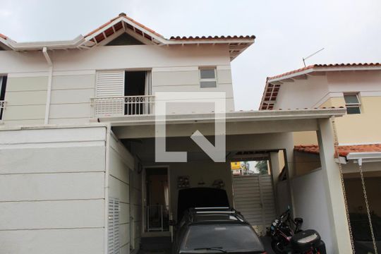 Fachada de casa de condomínio para alugar com 3 quartos, 150m² em Jardim Rebelato, Cotia