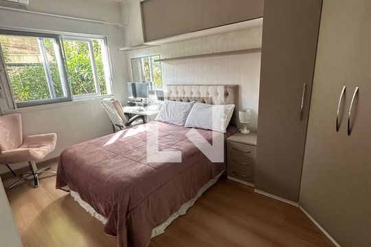 Suíte  de apartamento à venda com 2 quartos, 88m² em Centro, Canoas