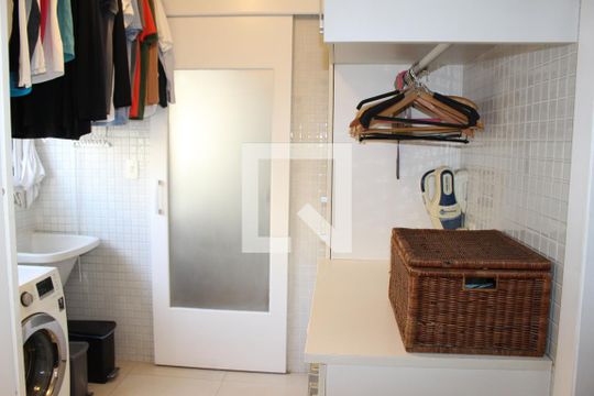 Área de Serviço de apartamento à venda com 3 quartos, 208m² em Santa Cecilia, São Paulo