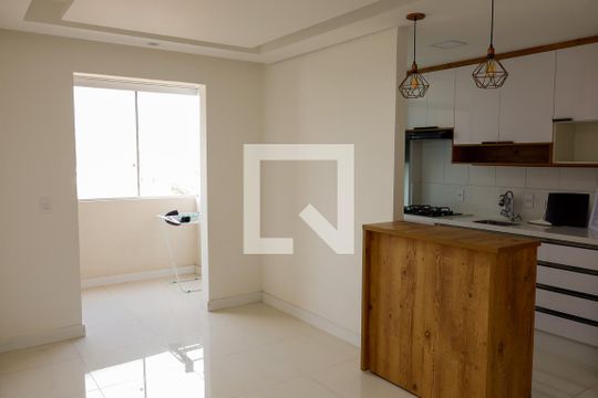 Sala de apartamento para alugar com 2 quartos, 50m² em Jaguaribe, Osasco