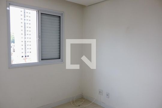 Quarto 1 de apartamento para alugar com 2 quartos, 50m² em Jaguaribe, Osasco