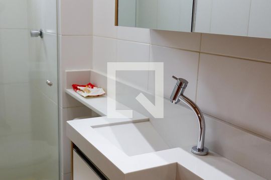 Banheiro de apartamento para alugar com 2 quartos, 50m² em Jaguaribe, Osasco