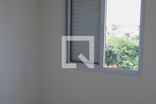 Quarto 2 de apartamento para alugar com 2 quartos, 50m² em Jaguaribe, Osasco