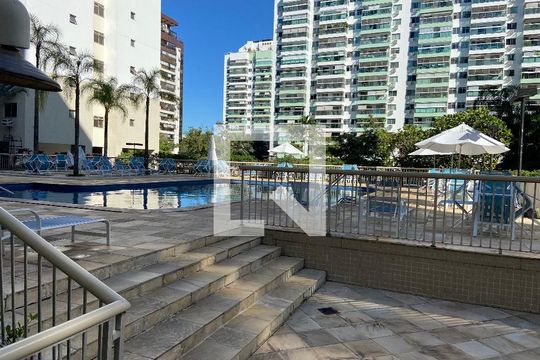 Área comum - Piscina de apartamento para alugar com 2 quartos, 80m² em Barra Olímpica, Rio de Janeiro