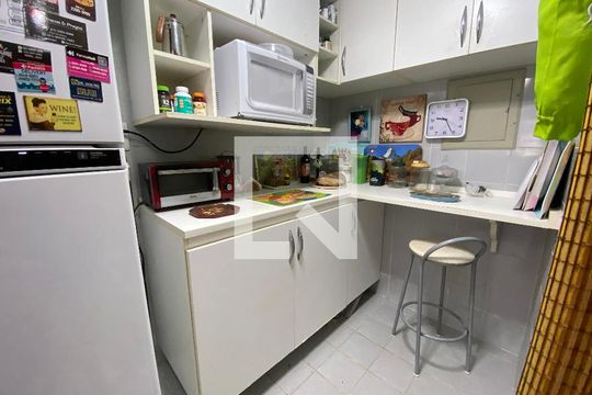 Cozinha de apartamento para alugar com 2 quartos, 80m² em Barra Olímpica, Rio de Janeiro
