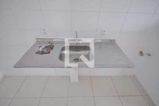 Cozinha de apartamento para alugar com 2 quartos, 40m² em Vila Guilherme, São Paulo