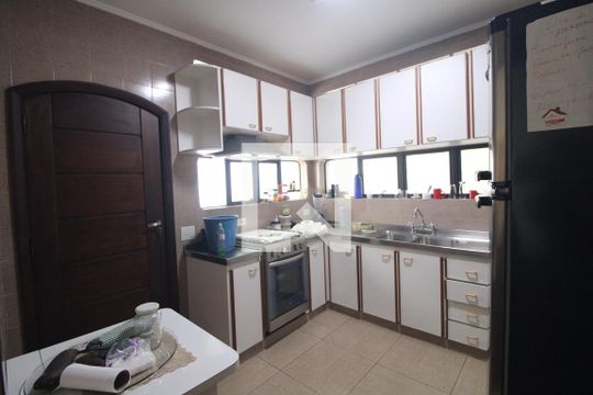 Cozinha de casa à venda com 4 quartos, 400m² em Jardim Marajoara, São Paulo