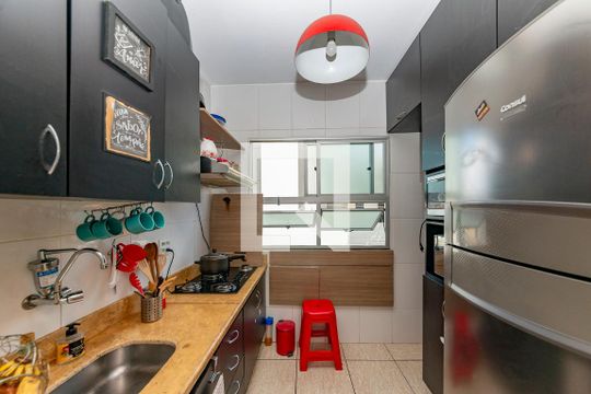 Cozinha de apartamento à venda com 3 quartos, 75m² em Jardim America, Belo Horizonte