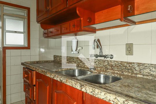 Cozinha de apartamento à venda com 3 quartos, 108m² em Petrópolis, Porto Alegre