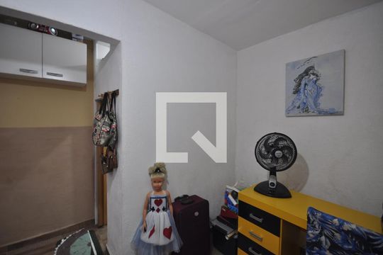Quarto de Serviço de casa à venda com 3 quartos, 74m² em Vila Constança, São Paulo