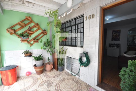Quintal de casa à venda com 3 quartos, 74m² em Vila Constança, São Paulo