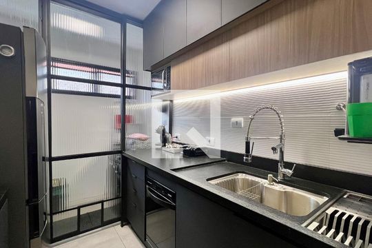 Cozinha de apartamento à venda com 2 quartos, 58m² em Pinheiros, São Paulo