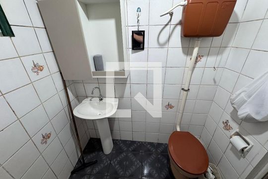 Banheiro de casa para alugar com 2 quartos, 80m² em Campina, São Leopoldo