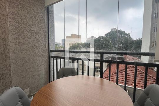 Sacada de kitnet/studio para alugar com 1 quarto, 27m² em Pinheiros, São Paulo