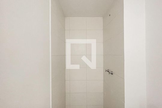 Banheiro de kitnet/studio para alugar com 0 quarto, 29m² em Lauzane Paulista, São Paulo