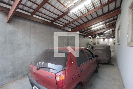 Garagem de casa à venda com 3 quartos, 450m² em Céu Azul, Belo Horizonte