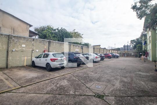 Garagem de apartamento à venda com 1 quarto, 45m² em Camaquã, Porto Alegre