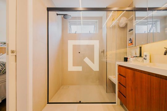 Banheiro da Suíte 1 de apartamento para alugar com 3 quartos, 170m² em Cerqueira César, São Paulo