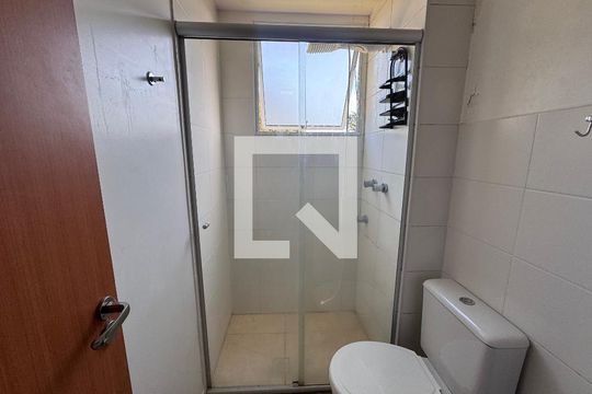 Banheiro de apartamento à venda com 2 quartos, 45m² em Santo Andre, São Leopoldo