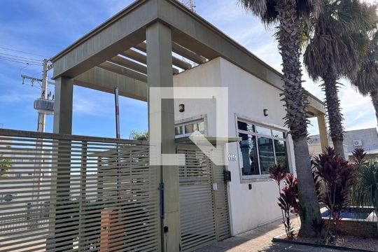 Fachada de apartamento à venda com 2 quartos, 45m² em Santo Andre, São Leopoldo