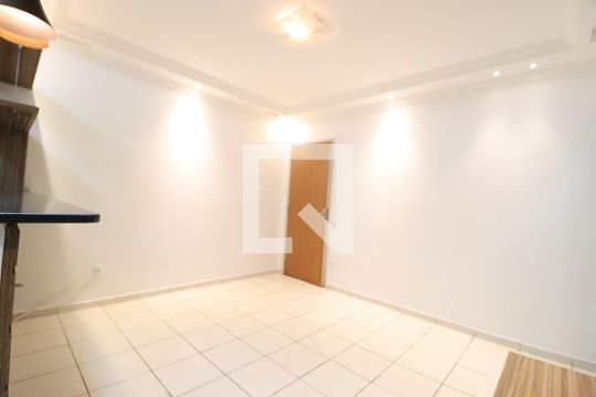 Sala de apartamento para alugar com 2 quartos, 45m² em Mansour, Uberlândia