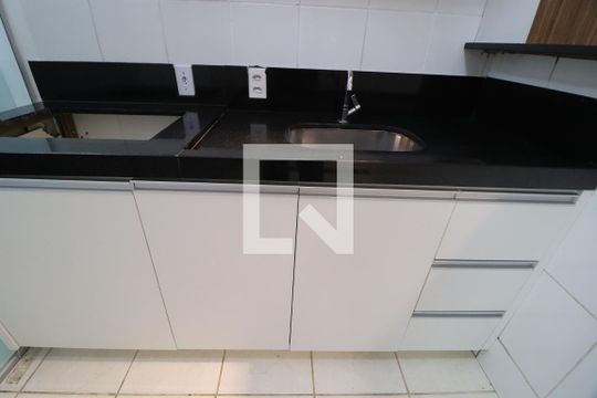 Cozinha de apartamento para alugar com 2 quartos, 45m² em Mansour, Uberlândia