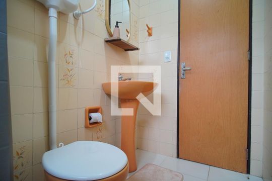 Banheiro de kitnet/studio à venda com 1 quarto, 34m² em Centro, Novo Hamburgo