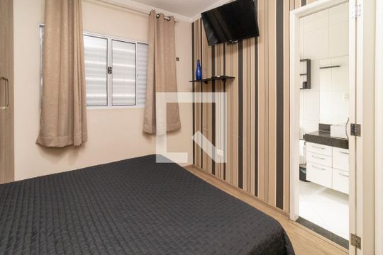 Suíte 1 de casa de condomínio para alugar com 2 quartos, 80m² em Vila Ré, São Paulo