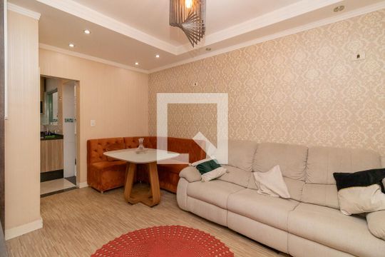 Sala de casa de condomínio para alugar com 2 quartos, 80m² em Vila Ré, São Paulo