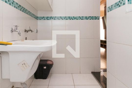 Área de Serviço de casa de condomínio para alugar com 2 quartos, 80m² em Vila Ré, São Paulo