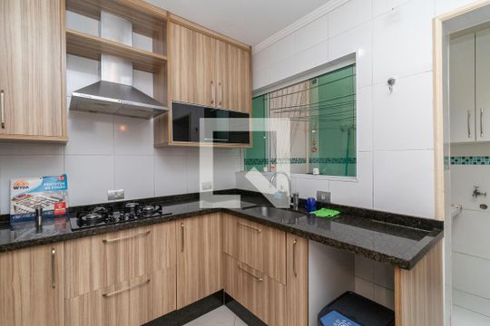 Cozinha de casa de condomínio para alugar com 2 quartos, 80m² em Vila Ré, São Paulo