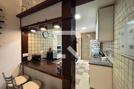 Cozinha de apartamento à venda com 2 quartos, 90m² em Copacabana, Rio de Janeiro
