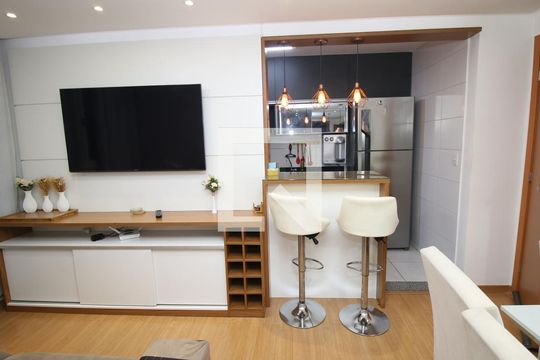 Sala de apartamento para alugar com 2 quartos, 55m² em Colégio, Rio de Janeiro
